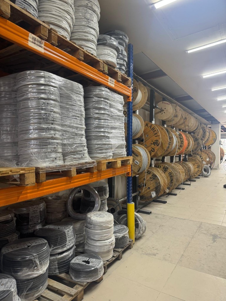 Gülpa Elektrik depo stokları — Öznur Kablo makaraları ve kablo grupları